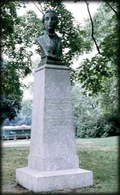 Photo of statue of Karl Maria Weber in the Concert Grove of Prospect Park