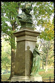 Photo of Ludwig van Beethoven bust in Central Park