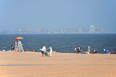 beaches nyc parks nyc lifeguard