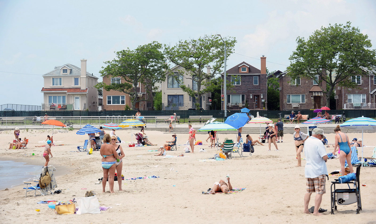 Along with its own neighborhood charm, Manhattan Beach boasts amenities for a full day of fun with family and friends.
