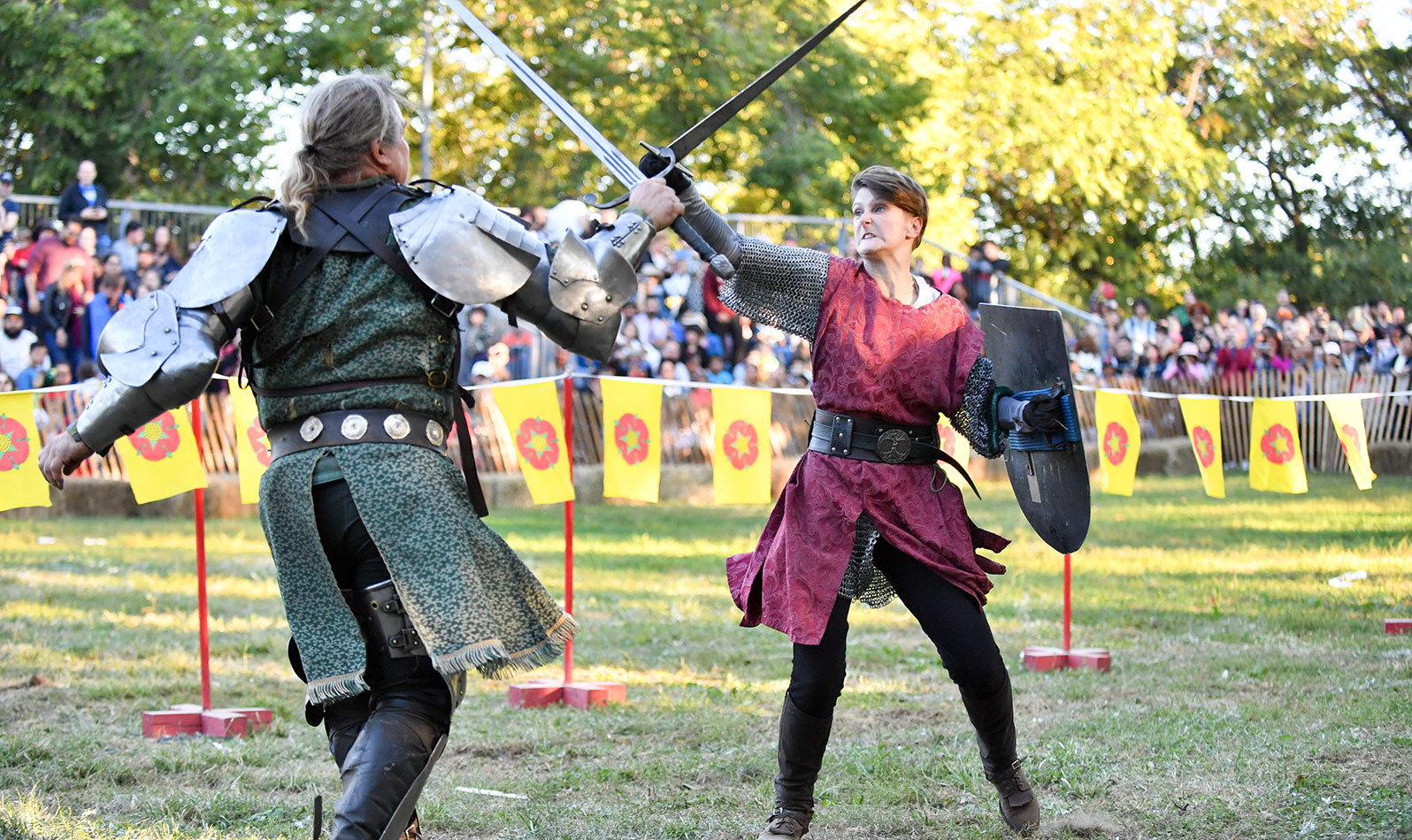 Be sure to come back in the fall when the park transforms into a medieval town with knights, jesters, and performers and guests in period costumes for the 35th Annual Medieval Festival against the backdrop of the Cloisters museum.