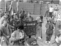 Vietnam Veterans Memorial, May 16, 1985. Courtesy of Parks Photo Archive. Vietnam Veterans Memorial, May 16, 1985. Courtesy of Parks Photo Archive.