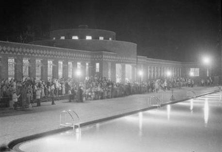 This is a photo of the Sunset Park swimming pool that opened in 1936. Mayor Fiorello La Guardia turned on the underwater lights for the first time.