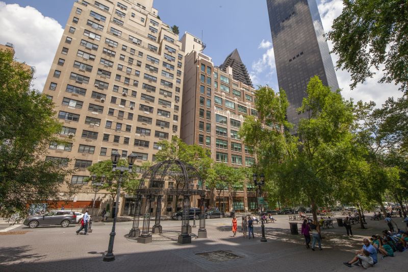 Dag Hammarskjold Plaza : NYC Parks