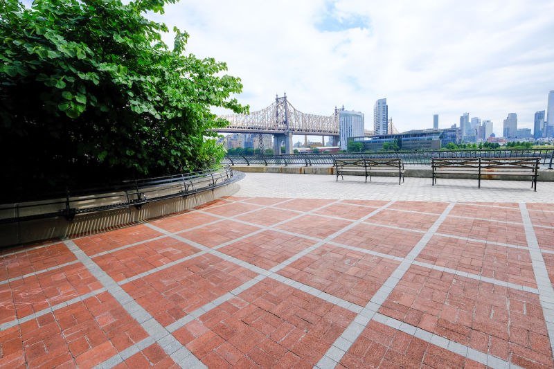 Sutton Place Park : NYC Parks